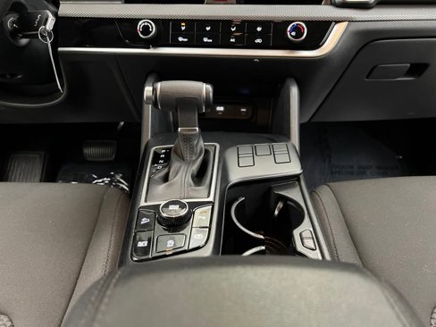 Used 2024 Kia Sportage LX image 37