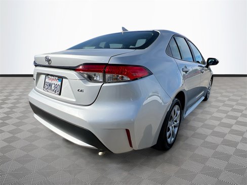Used 2022 Toyota Corolla LE image 7