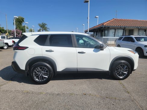 Used 2023 Nissan Rogue S image 4