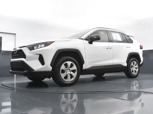 Used 2019 Toyota RAV4 LE image 26