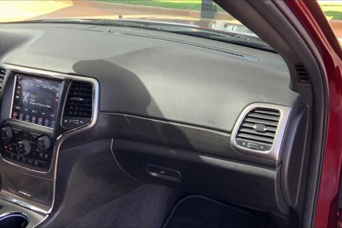 Used 2018 Jeep Grand Cherokee Laredo image 17