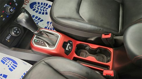 Used 2018 Jeep Renegade Trailhawk image 15