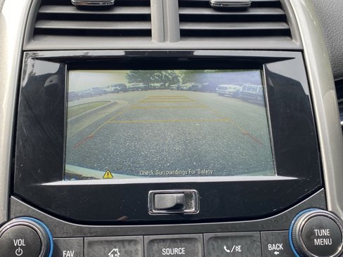 Used 2015 Chevrolet Malibu LT w/ Power Convenience Package image 16