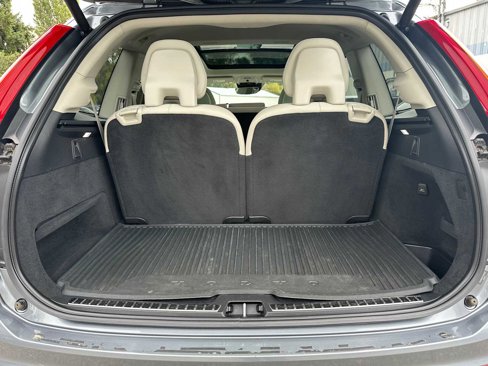 Used 2020 Volvo XC90 T5 Momentum w/ Protection Package Premier image 14