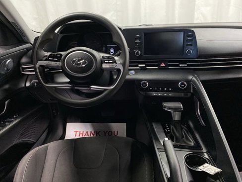 Used 2022 Hyundai Elantra SEL w/ Cargo Package image 5