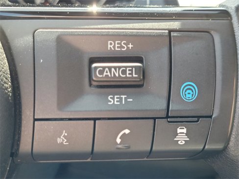 Used 2023 Nissan Rogue SV image 25