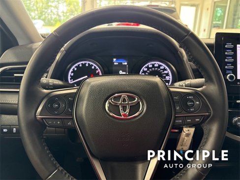 Used 2021 Toyota Camry SE w/ Carpet Mat Package (TMS) image 16