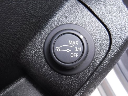 Used 2021 GMC Terrain SLE w/ Driver Convenience Package image 14