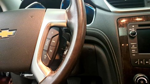 Used 2017 Chevrolet Traverse LT w/ Style and Technology Package image 12