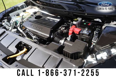 Used 2023 Nissan Rogue SV image 15