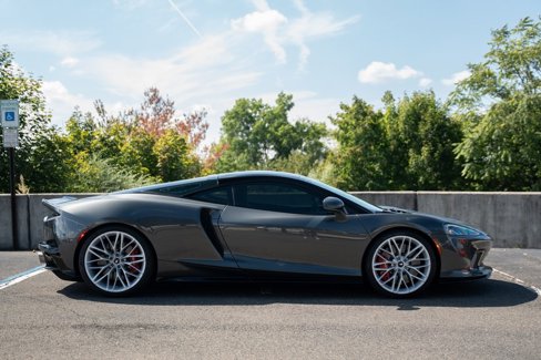 Used 2022 McLaren GT image 7