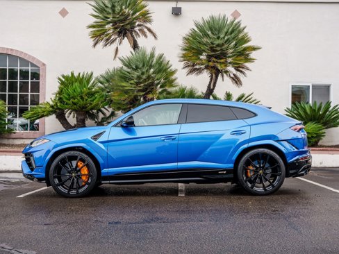 Used 2024 Lamborghini Urus S image 2