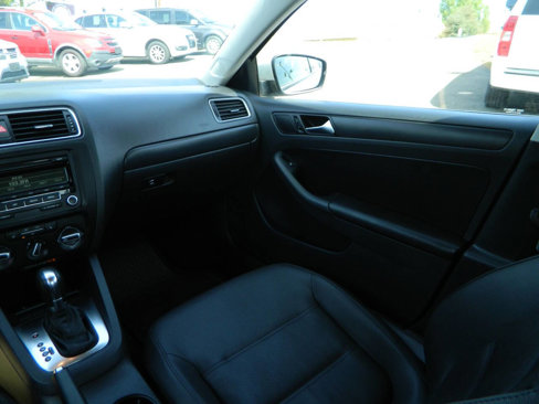 Used 2012 Volkswagen Jetta SE image 16