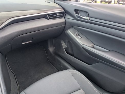 Used 2025 Nissan Altima 2.5 SV image 15