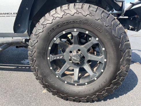 Used 2014 Jeep Wrangler Unlimited Sahara w/ Max Tow Package image 40