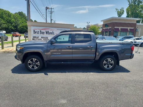 Used 2018 Toyota Tacoma TRD Sport image 4