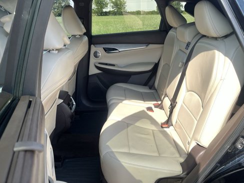 Used 2019 INFINITI QX50 Essential w/ Sensory Package image 32