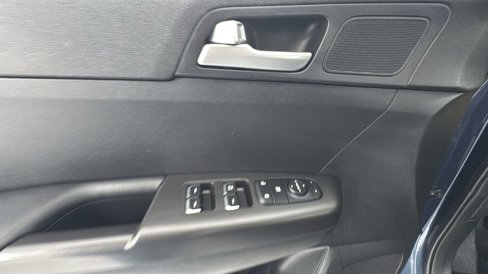 Used 2017 Kia Sportage LX image 19