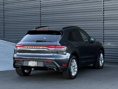 Certified 2025 Porsche Macan image 7