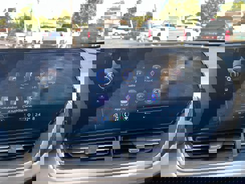 Used 2024 Chevrolet Trax LS image 17