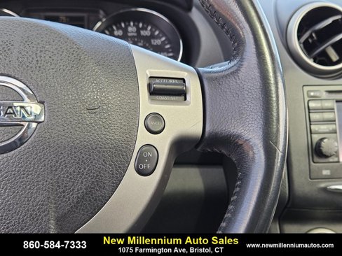 Used 2011 Nissan Rogue SV w/ SL Pkg image 28