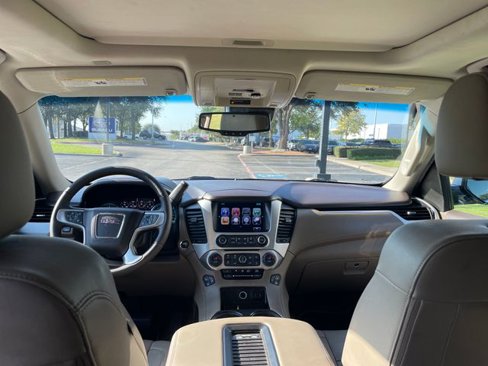 Used 2017 GMC Yukon SLT w/ Open Road Package image 12