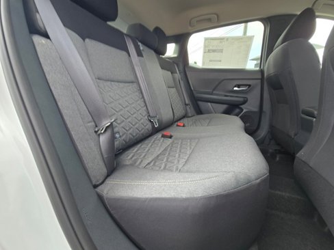 New 2025 Nissan Kicks SV image 15