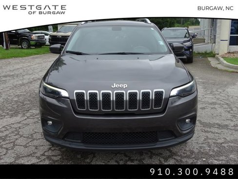 Used 2019 Jeep Cherokee Latitude Plus w/ Comfort/Convenience Group image 3