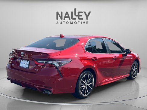 Used 2023 Toyota Camry SE image 5