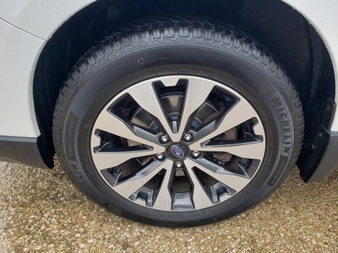 Used 2017 Subaru Outback 3.6R Limited image 42