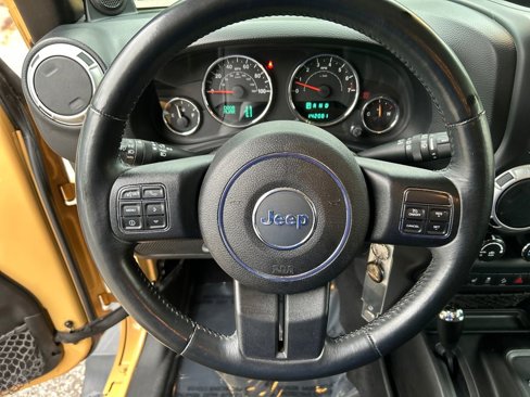 Used 2013 Jeep Wrangler Unlimited Sahara w/ Connectivity Group image 17