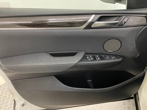 Used 2017 BMW X3 xDrive28i image 11