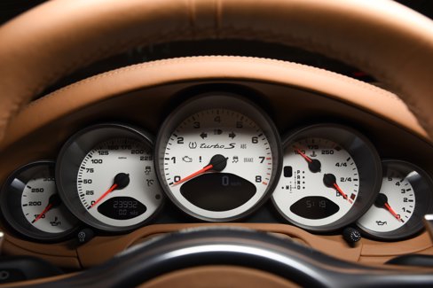Used 2013 Porsche 911 Turbo S image 30