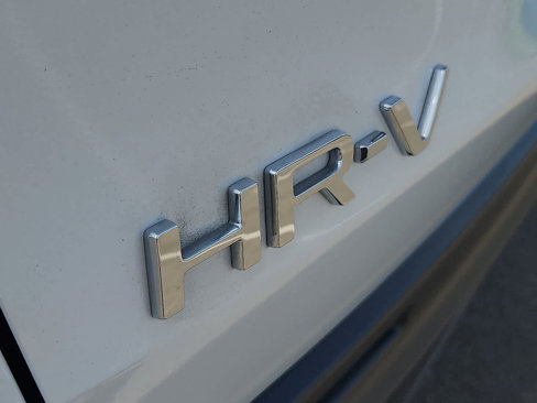 Used 2025 Honda HR-V LX image 31
