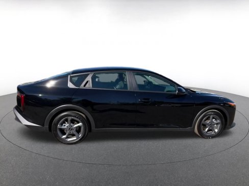 Used 2025 Kia K4 LXS image 16