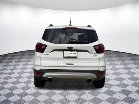 Used 2019 Ford Escape SEL image 10