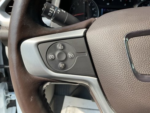 Used 2019 GMC Acadia SLT image 16