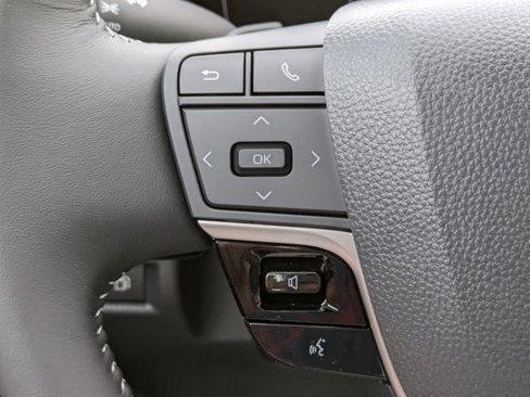 New 2025 Toyota Camry SE image 23