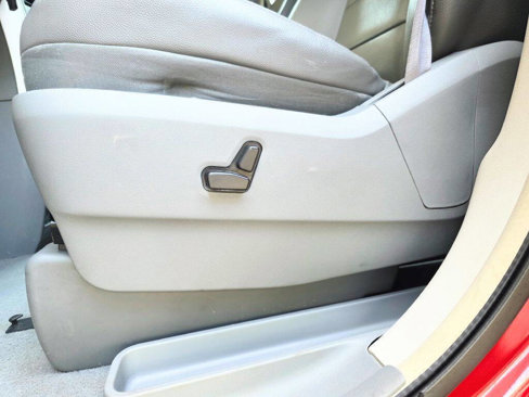 Used 2008 Dodge Grand Caravan SXT image 30