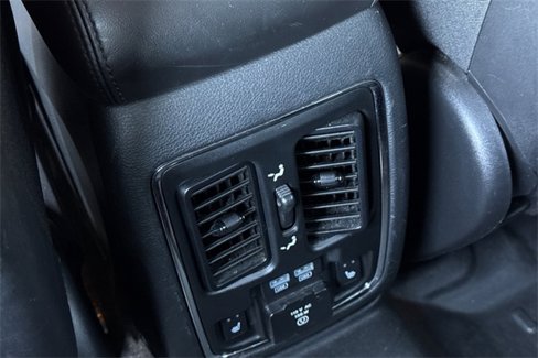 Used 2018 Jeep Grand Cherokee Limited image 40