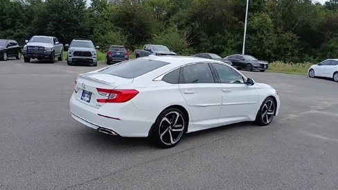 Used 2018 Honda Accord Sport image 8