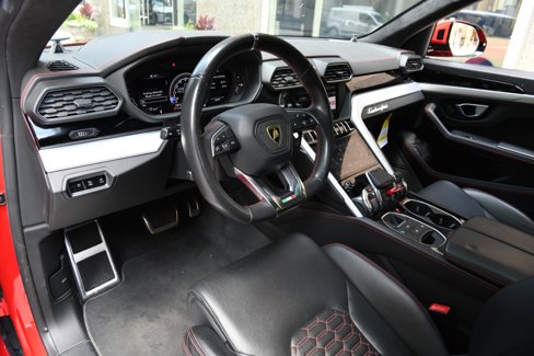 Used 2019 Lamborghini Urus image 13
