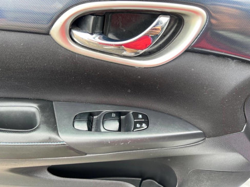Used 2016 Nissan Sentra SR image 17