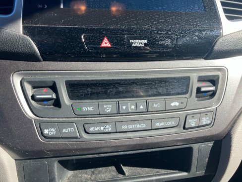 Used 2017 Honda Pilot EX image 15