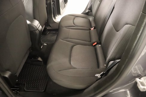 Used 2023 Jeep Renegade Latitude image 13