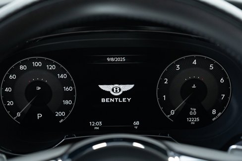 Certified 2023 Bentley Bentayga image 32