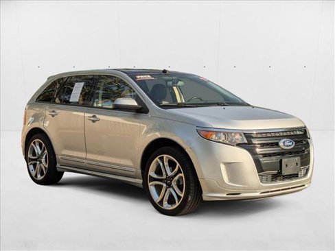 Used 2013 Ford Edge Sport w/ Driver Entry Pkg image 3