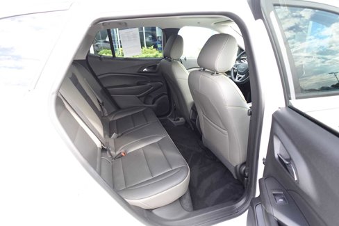Used 2024 Chevrolet Trax ACTIV w/ Sunroof Package image 27