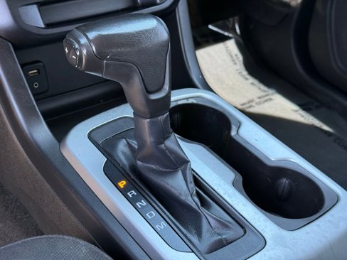 Used 2015 Chevrolet Colorado LT w/ LT Convenience Package image 12