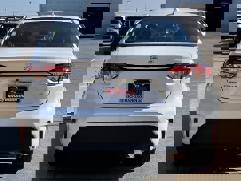 Used 2024 Toyota Corolla LE image 5